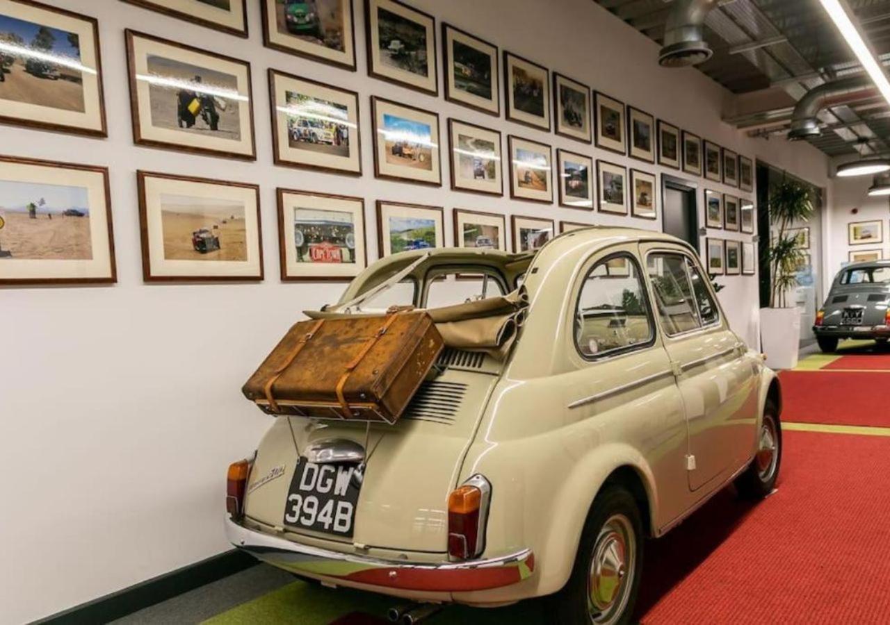 Betts At Bicester Heritage Exterior foto